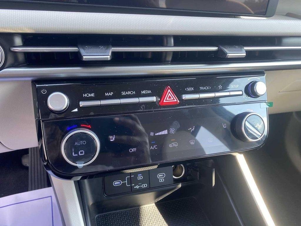 New 2026 Silver Hyundai SEL FWD image 18