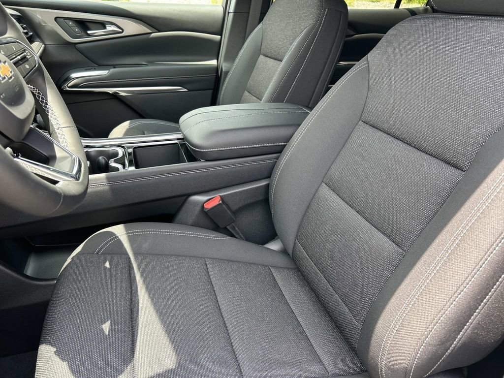 New 2026 Polar White Tricoat Chevrolet LT image 22