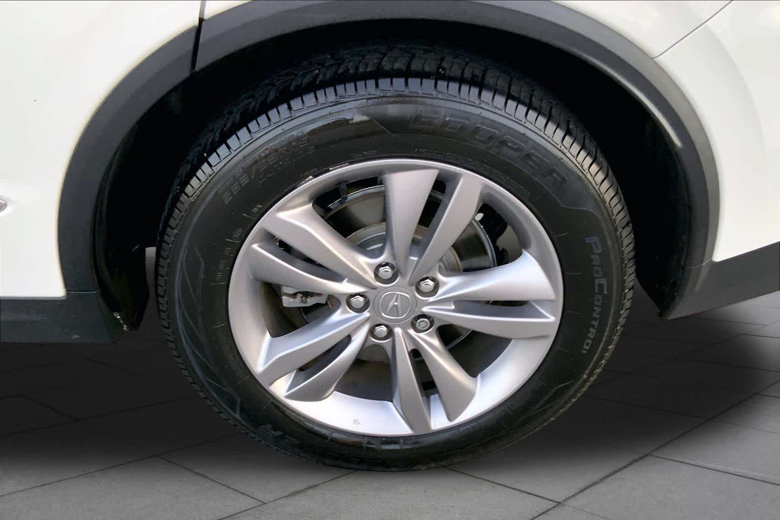 Used 2022 Platinum White Pearl Acura  image 10