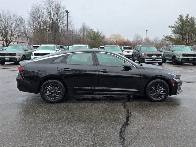 2026 Kia K5 LXS - Photo 8