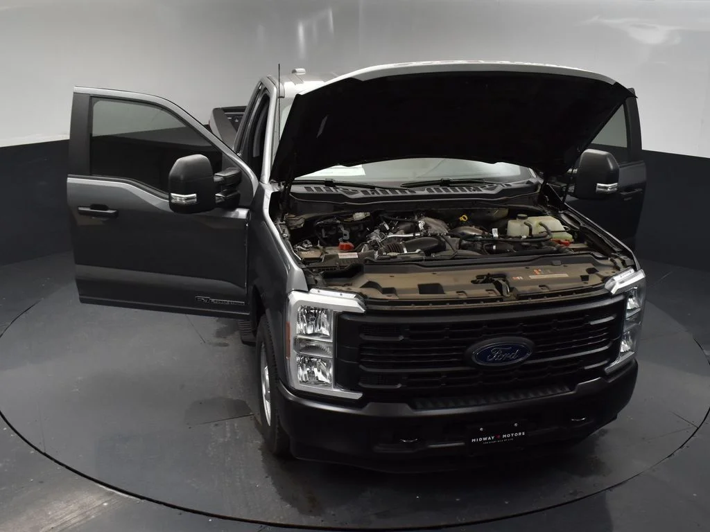 New 2025 Gray Ford XL image 33