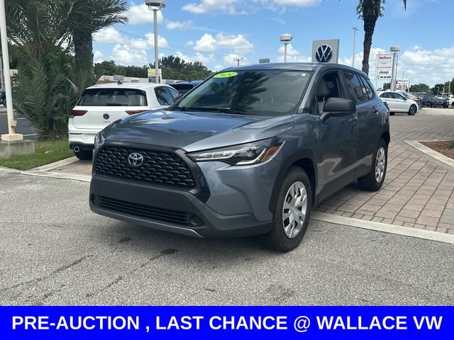 Used 2024 Blue Toyota L image 3