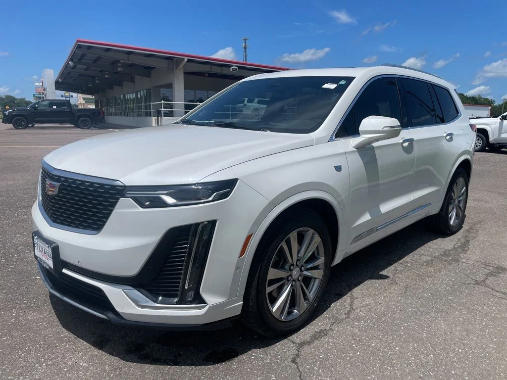 Used 2023 White Cadillac Premium Luxury image 3