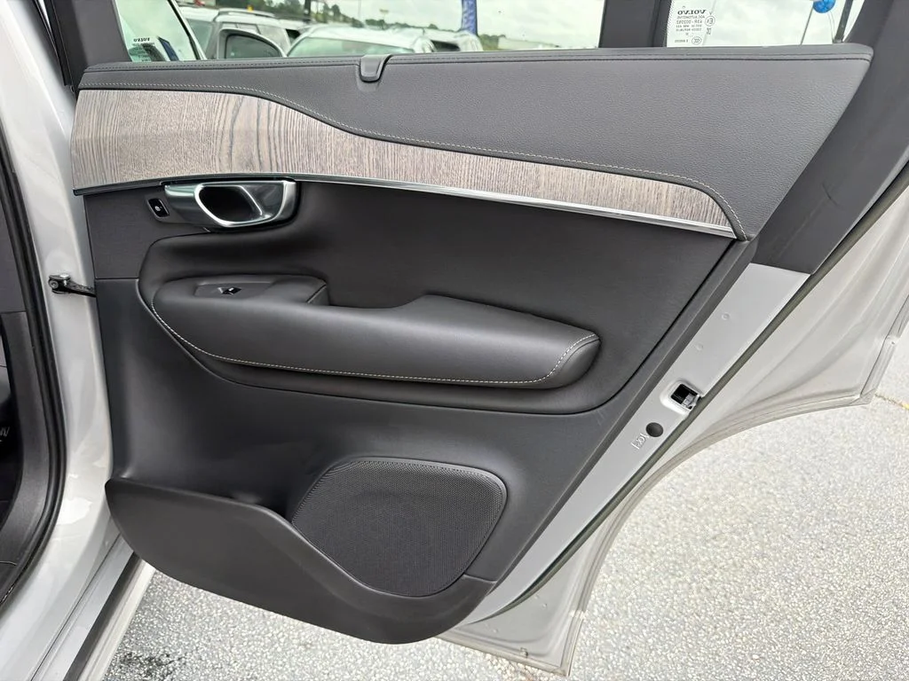 Used 2023 Silver Volvo Ultimate image 16