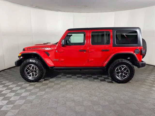 Used 2025 Red Jeep Rubicon image 11