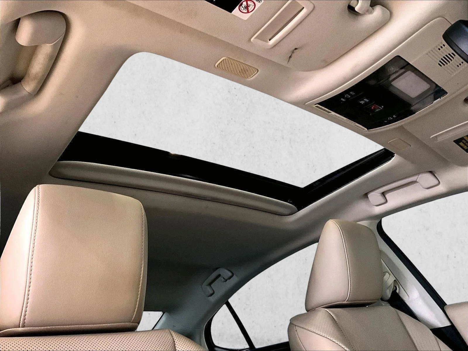 Used 2020 Matador Red Mica Lexus ES 350 image 17