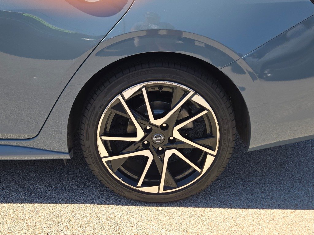 Certified Used 2024 Gray Nissan SR image 15