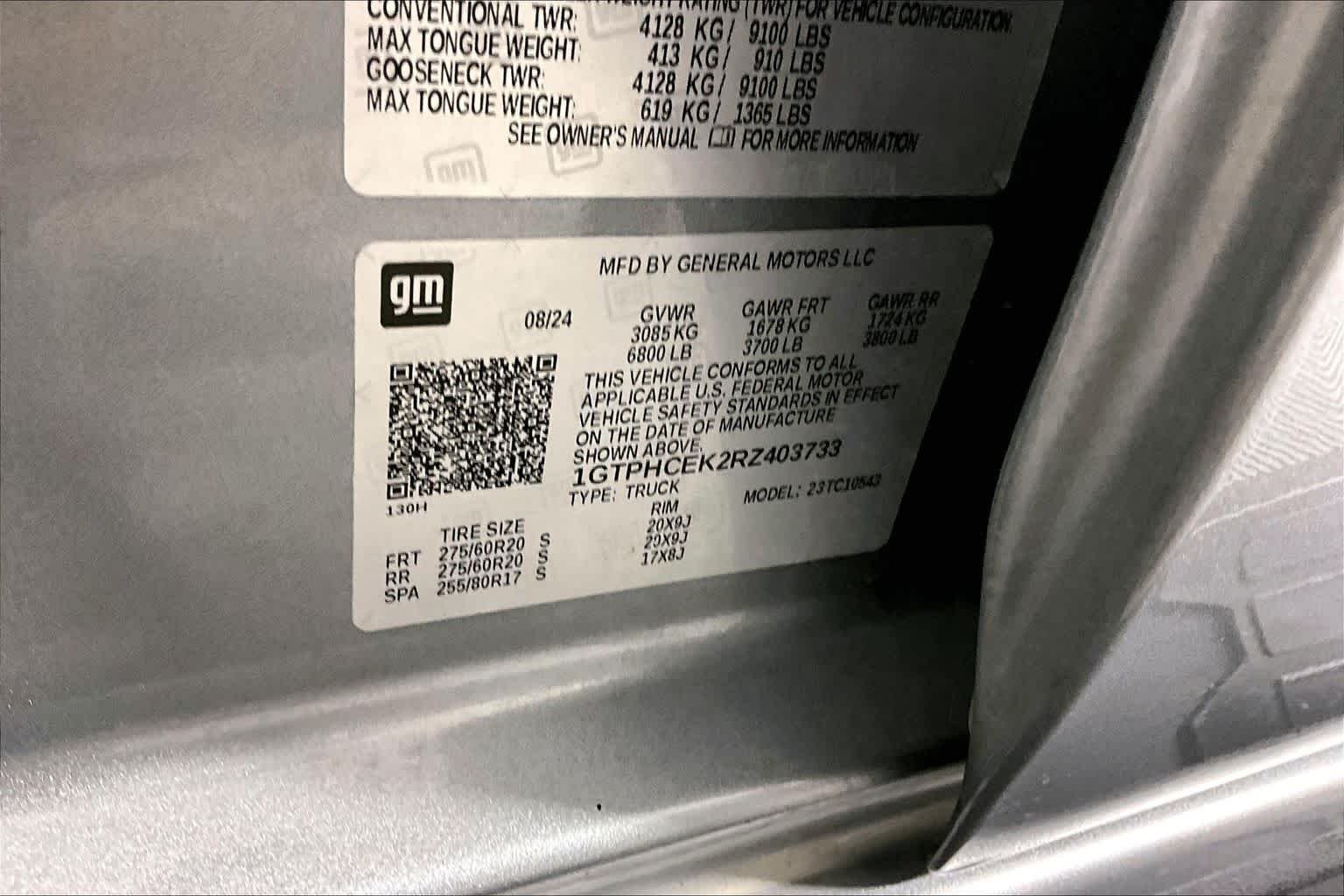 Used 2024 Sterling Metallic GMC Elevation image 32