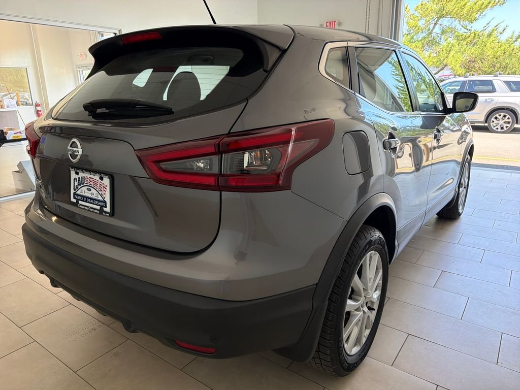 Used 2020 Gun Metallic Nissan S image 7