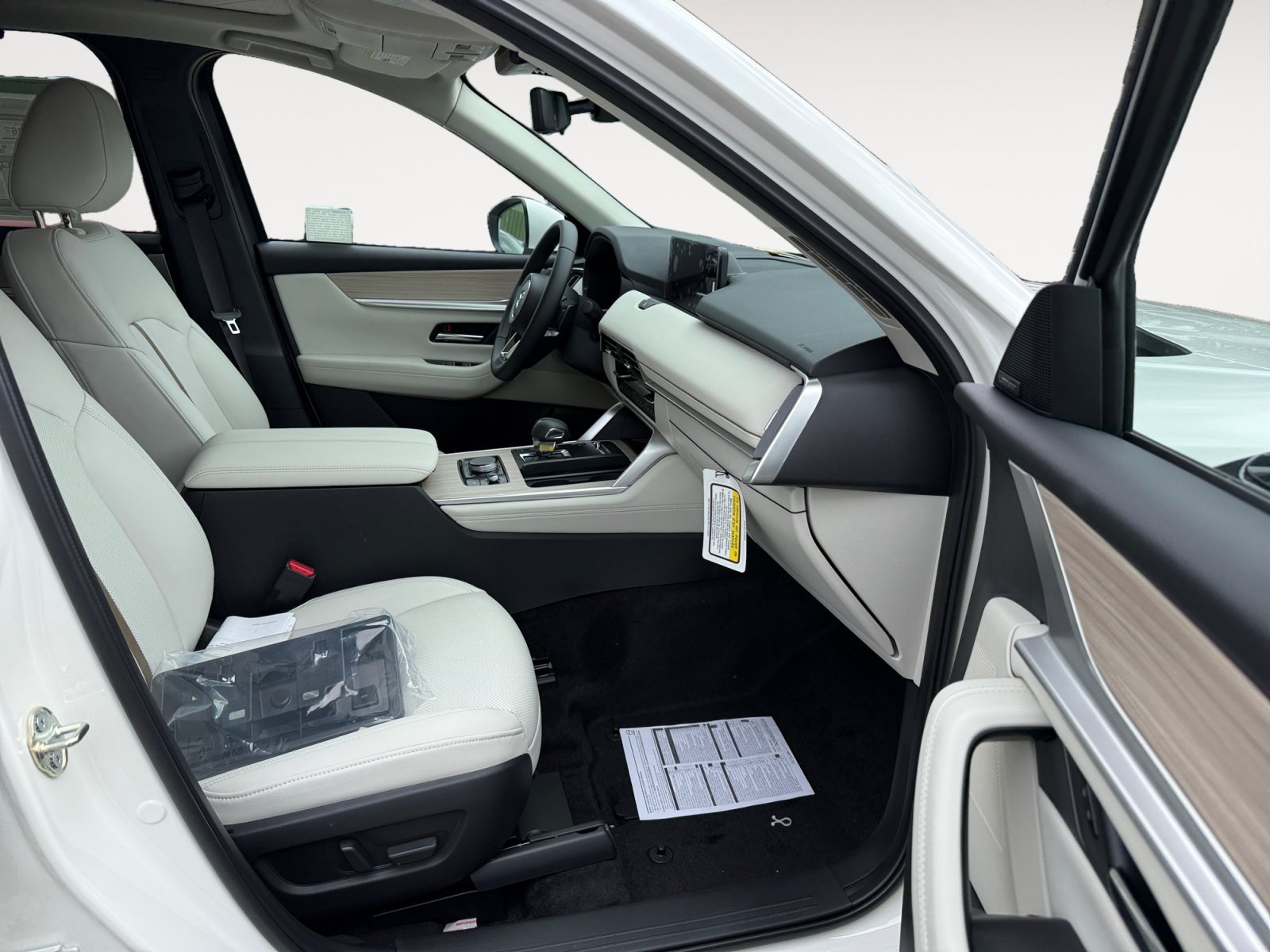 New 2026 Rhodium White Premium Mazda Preferred image 19