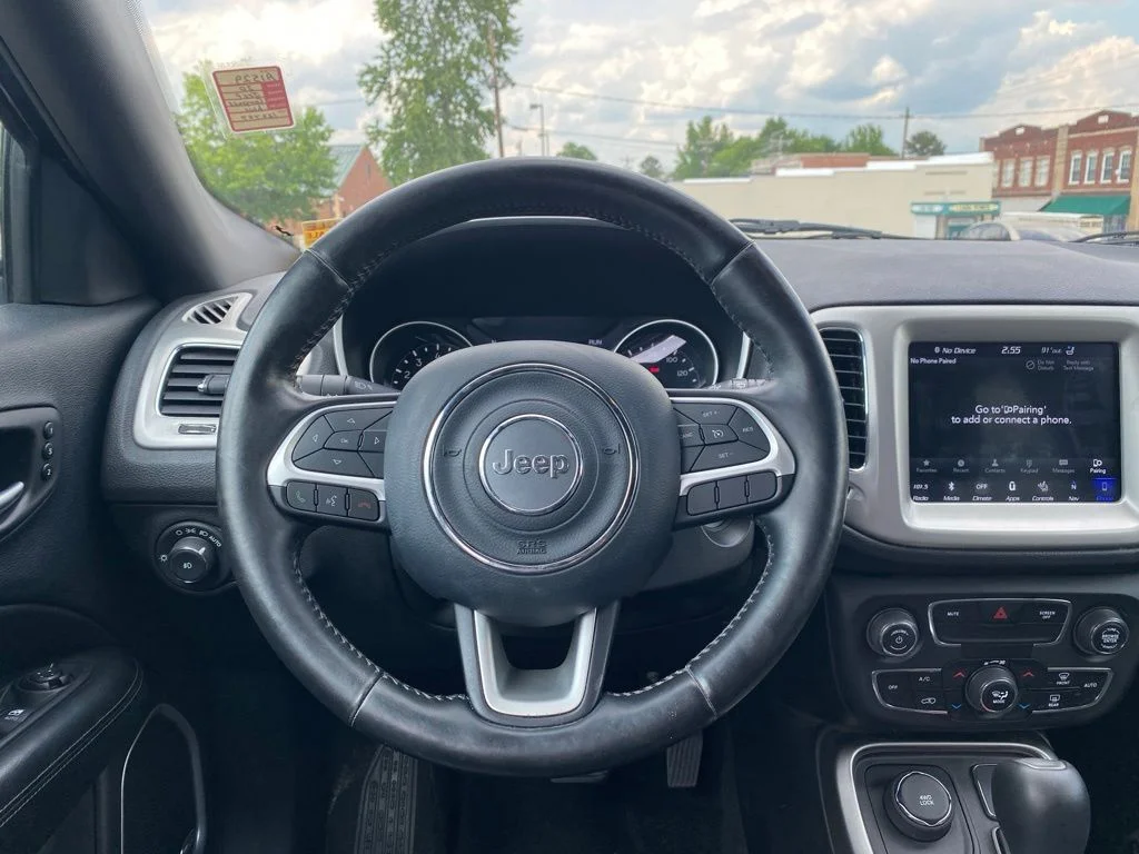 Used 2020 Blue Jeep Limited image 12