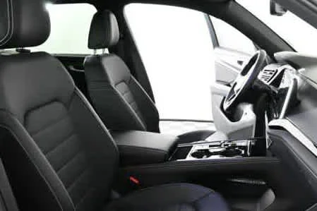 New 2026 Pure Gray Volkswagen 2.0T SEL image 26