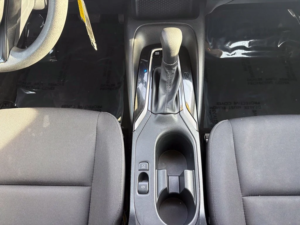 Used 2023 White Toyota LE image 21