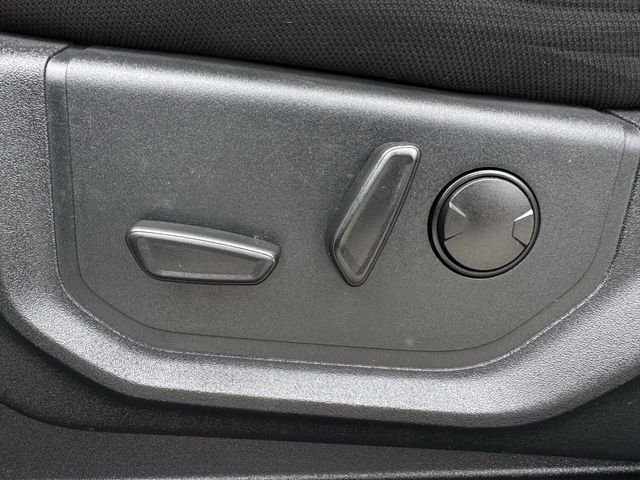 Used 2019 Blue Ford XLT image 25