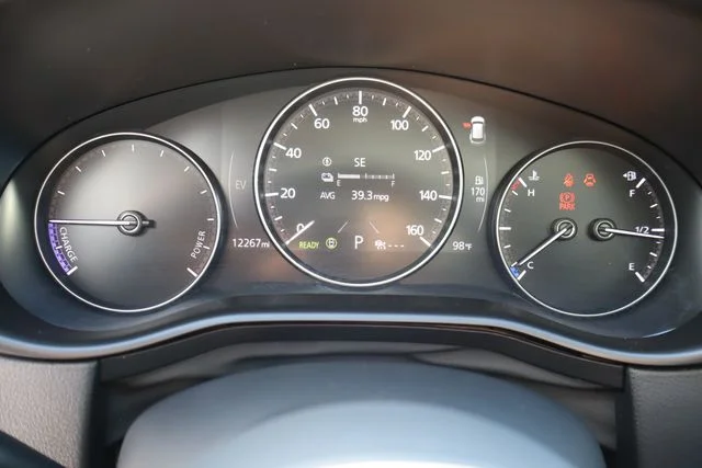 Used 2025 Machine Gray Mazda Premium image 41