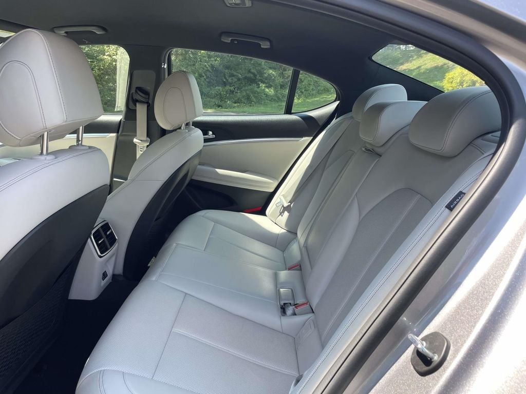 Used 2025 Silver Genesis 2.5T image 11