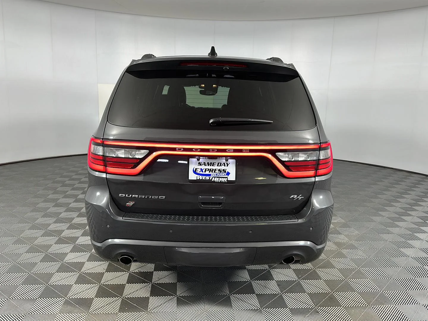 Used 2025 Vapour Grey Dodge R/T image 7