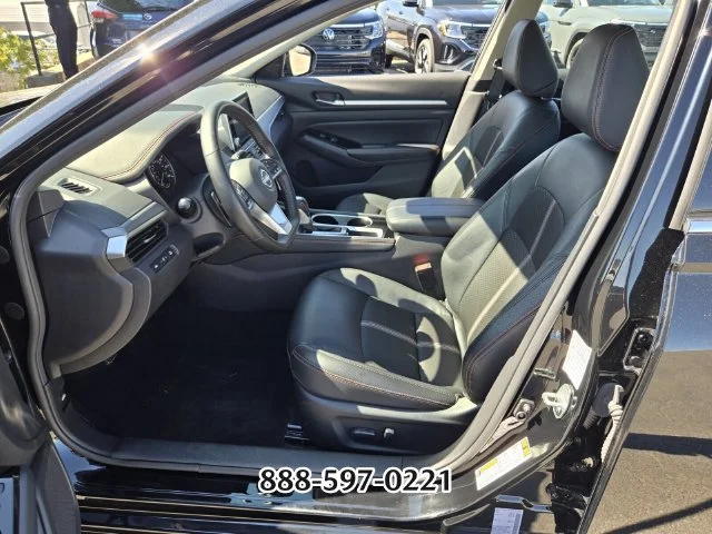 Used 2025 Super Black NISSAN 2.5 SR image 10