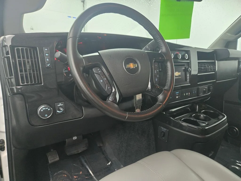 Used 2020 Summit White Chevrolet Explorer Limited SE image 19