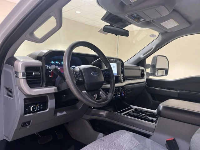 Certified Used 2024 Oxford White Ford XLT image 9