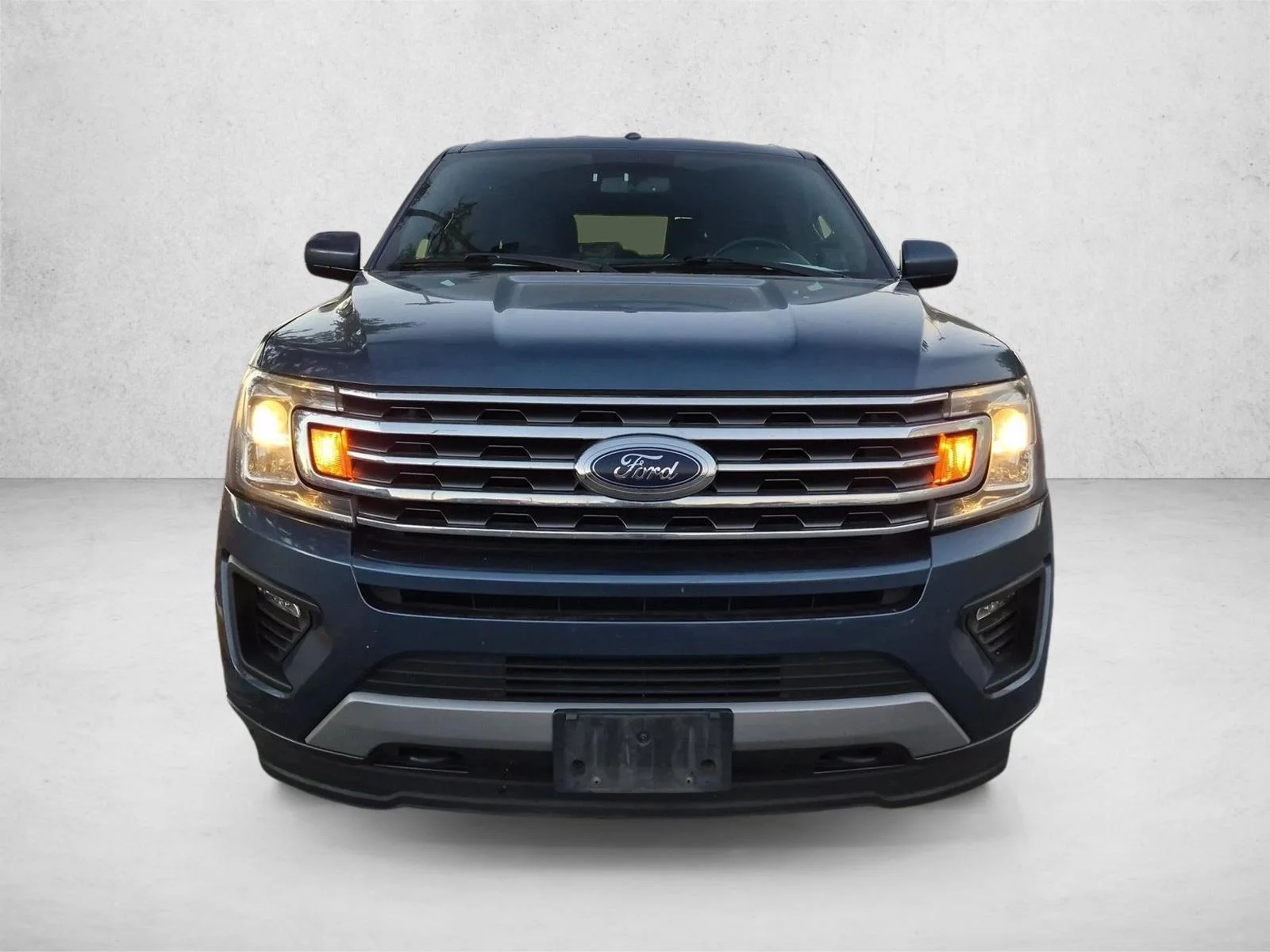 Used 2019 Blue Metallic Ford XLT image 2