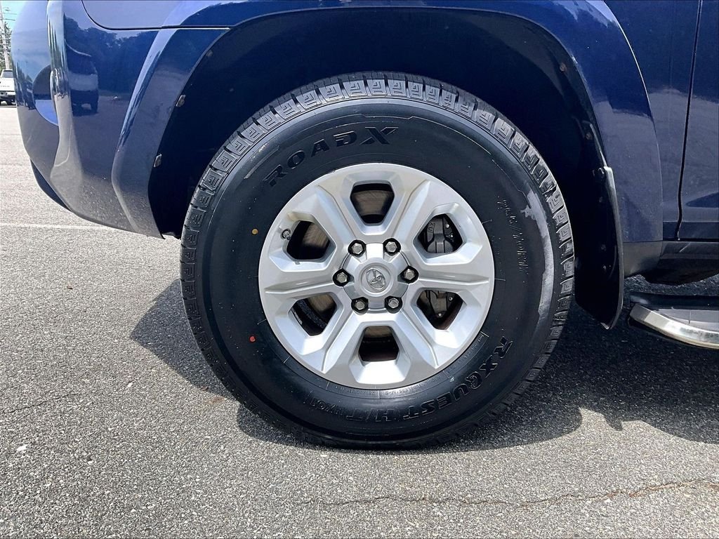 Used 2019 Blue Toyota SR5 Premium image 7
