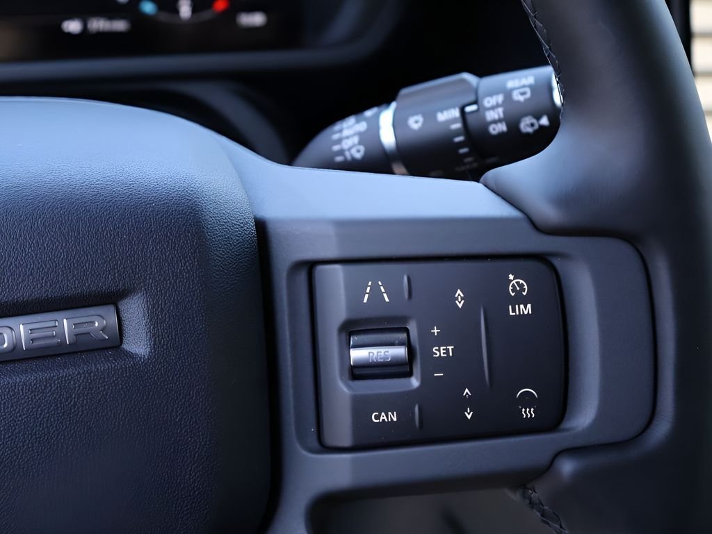 2026 Land Rover Defender X-Dynamic SE - Photo 31