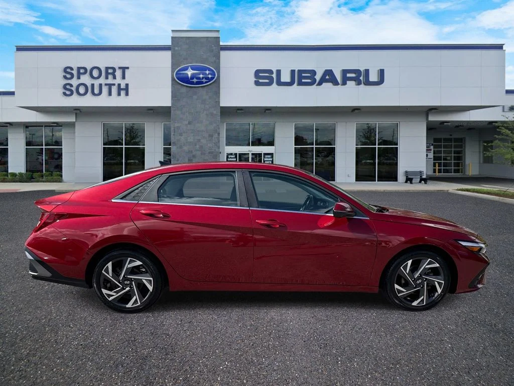 Used 2024 Red Hyundai Limited image 2