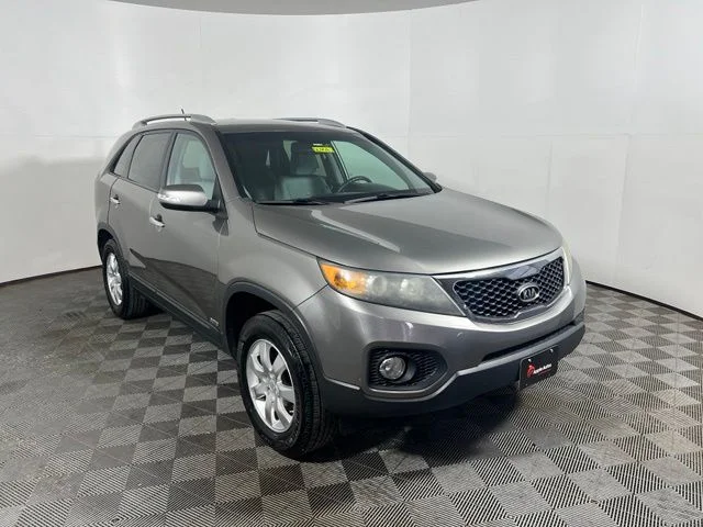 Used 2011 Silver Kia LX image 1