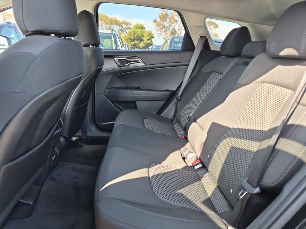 New 2027 Fusion Black Kia S image 25