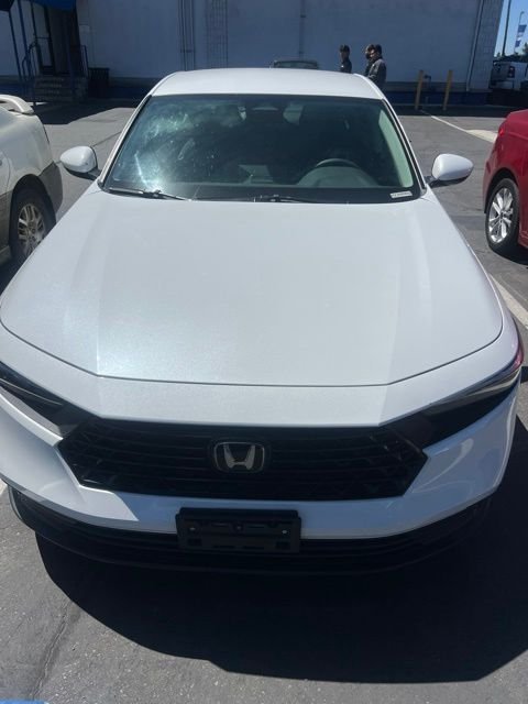 Used 2023  Honda LX image 3