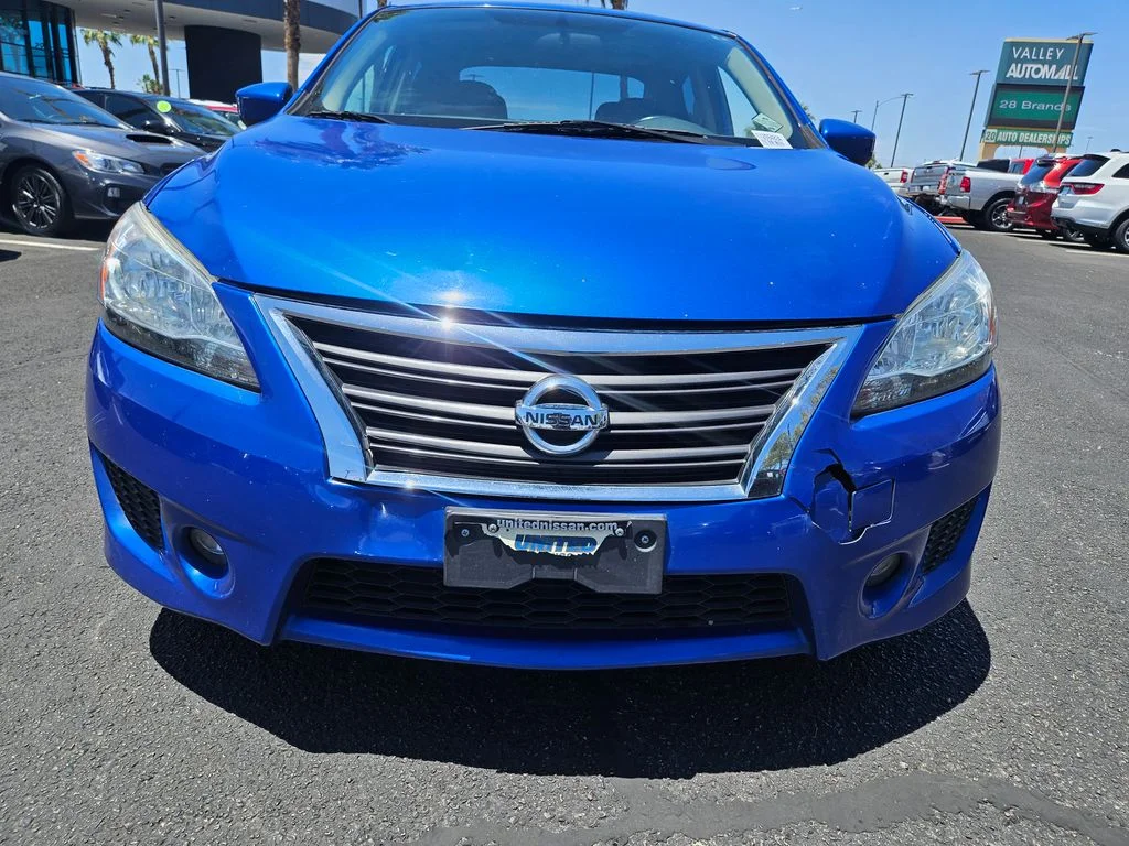 Used 2014  Nissan SV image 2