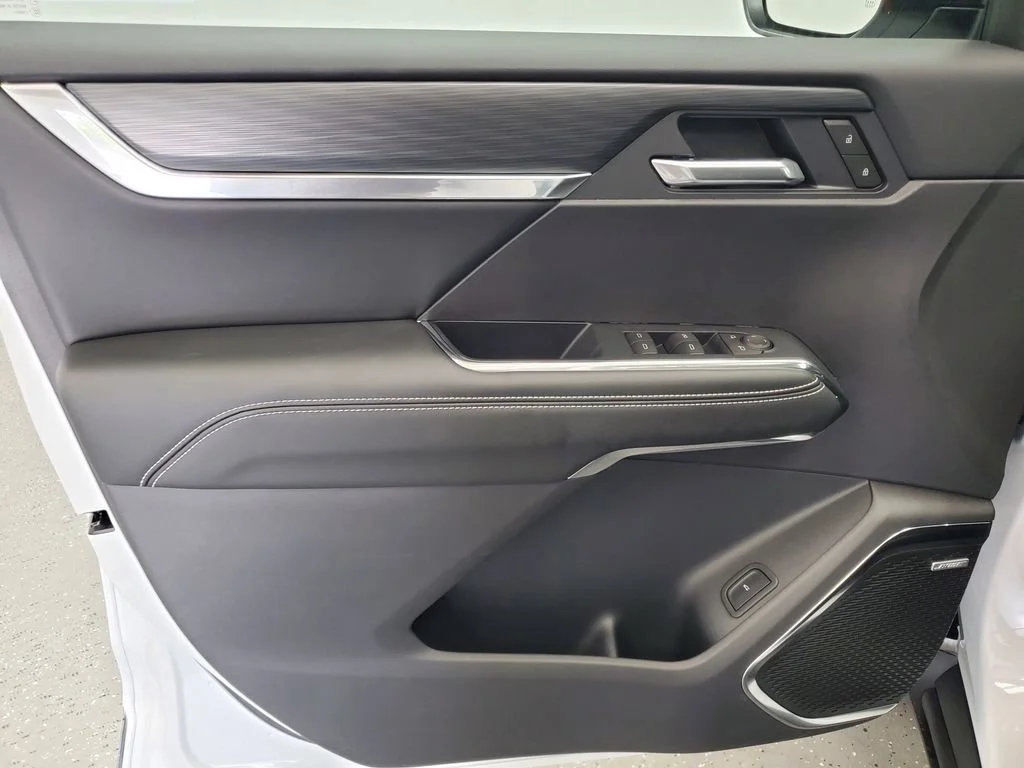 2026 GMC Acadia Elevation - Photo 7