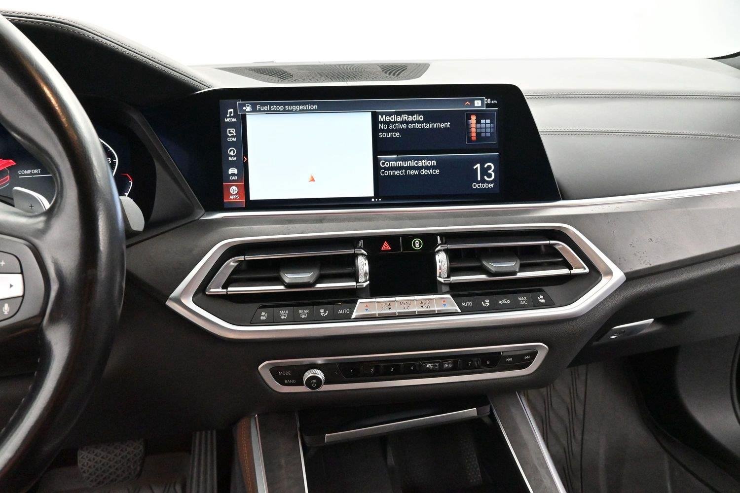 Used 2019 Black Sapphire Metallic BMW xDrive40i image 22
