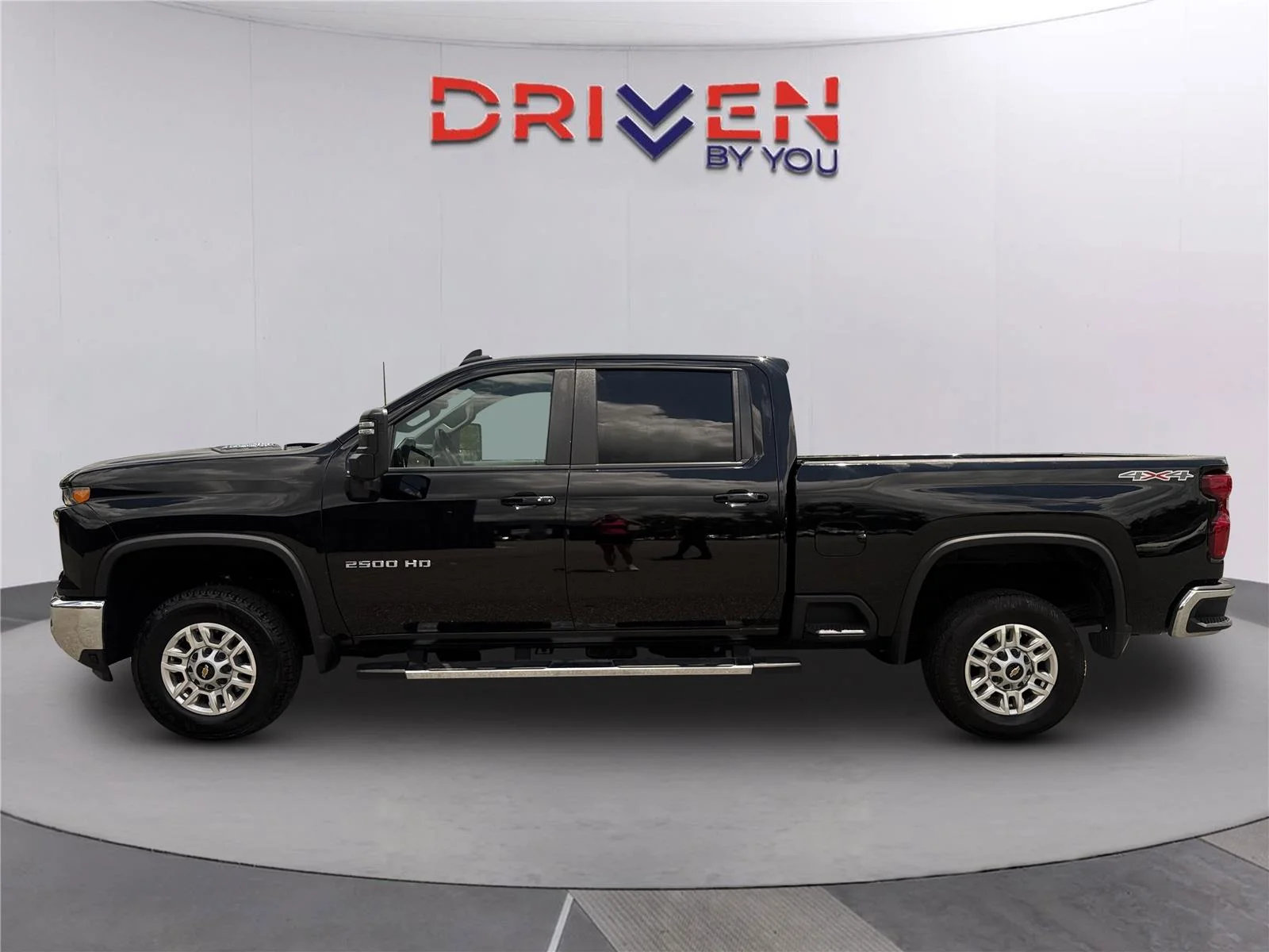 Used 2025 Black Chevrolet LT image 7