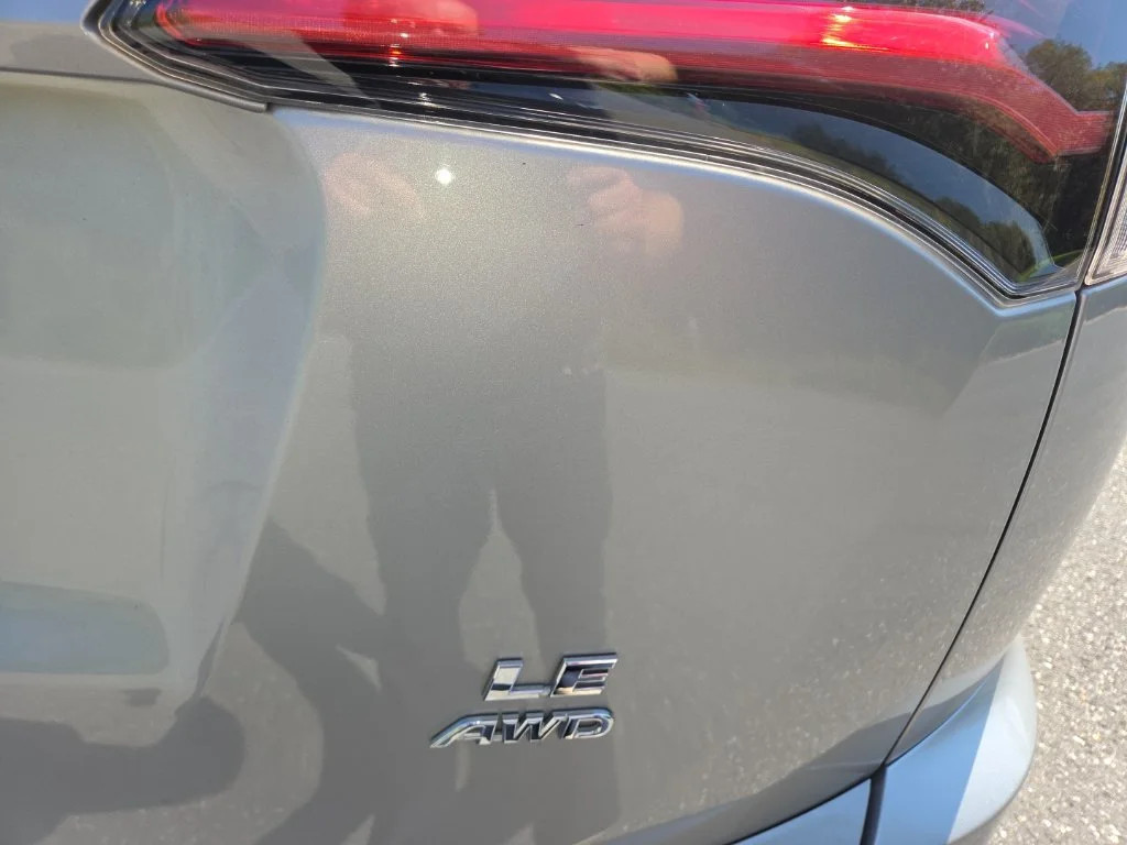 Used 2016 Silver Toyota LE image 24