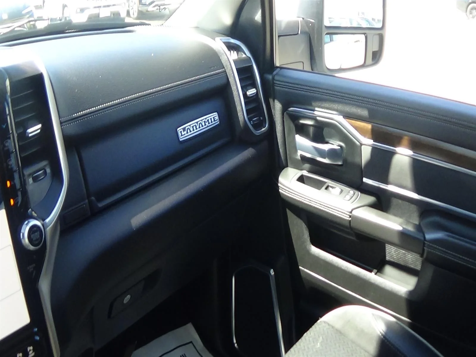 Certified Used 2024 Bright White Clear Coat (pw7) RAM Laramie image 34