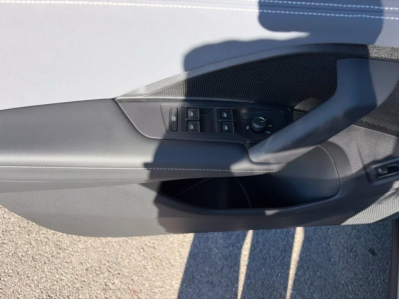 New 2027 Silver Volkswagen SE image 20