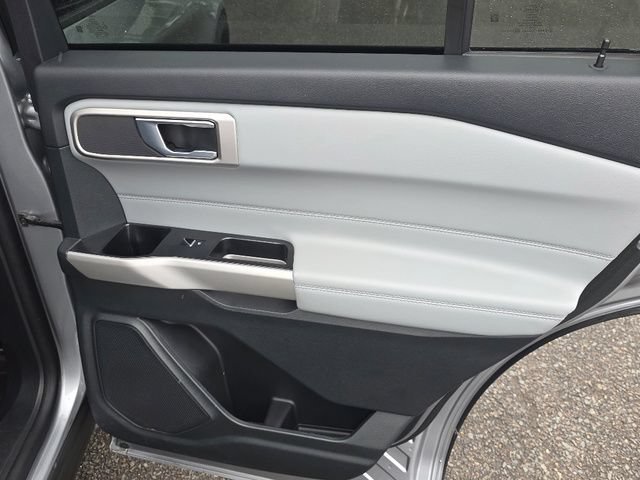 Used 2024 Silver Ford XLT image 23