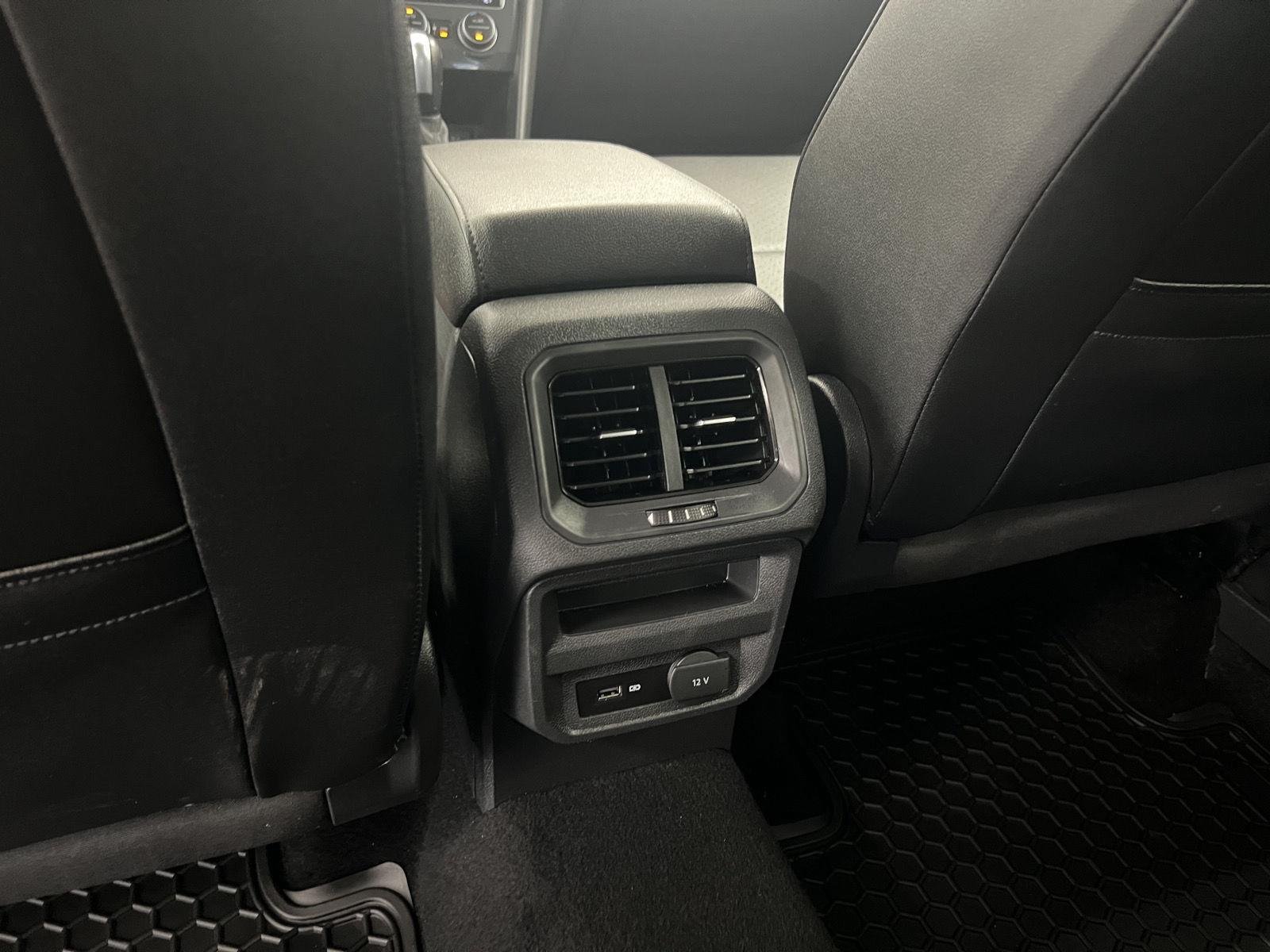 2020 Volkswagen Tiguan SE - Photo 28