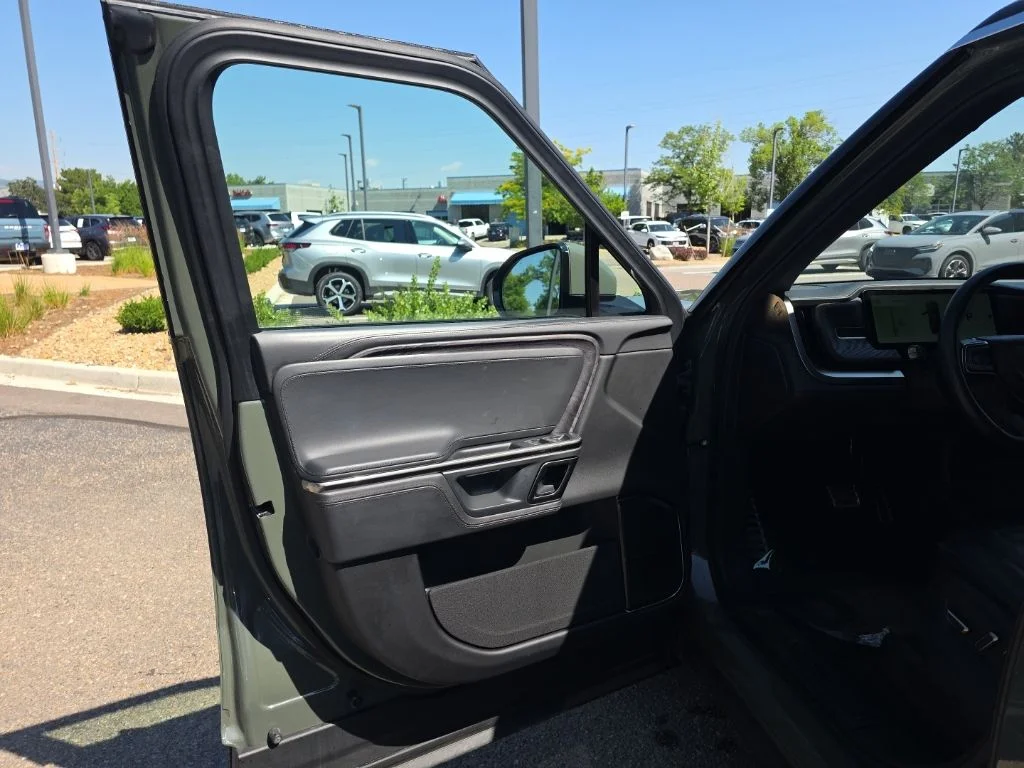 Used 2022  Rivian Launch Edition image 9