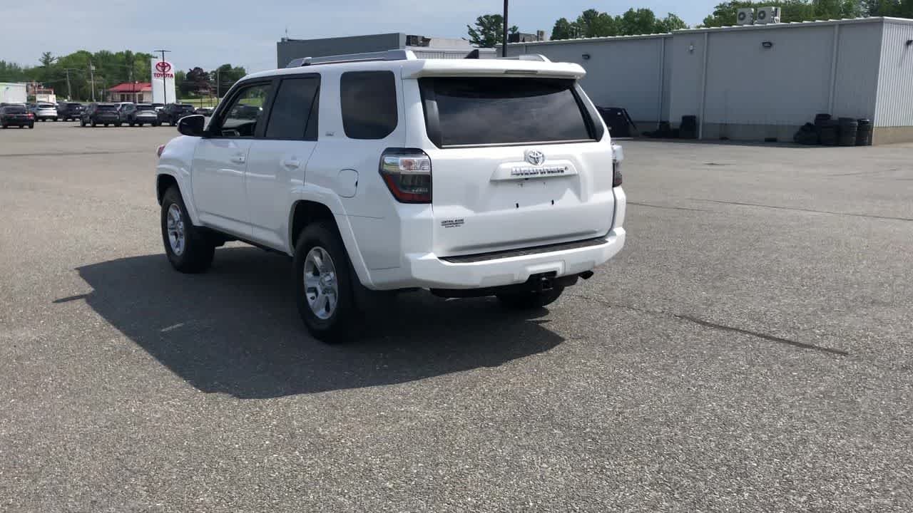 Used 2018 Super White Toyota SR5 Premium image 8