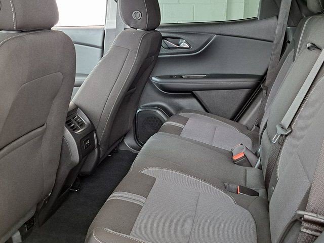 Used 2025 Black Chevrolet 2LT image 27