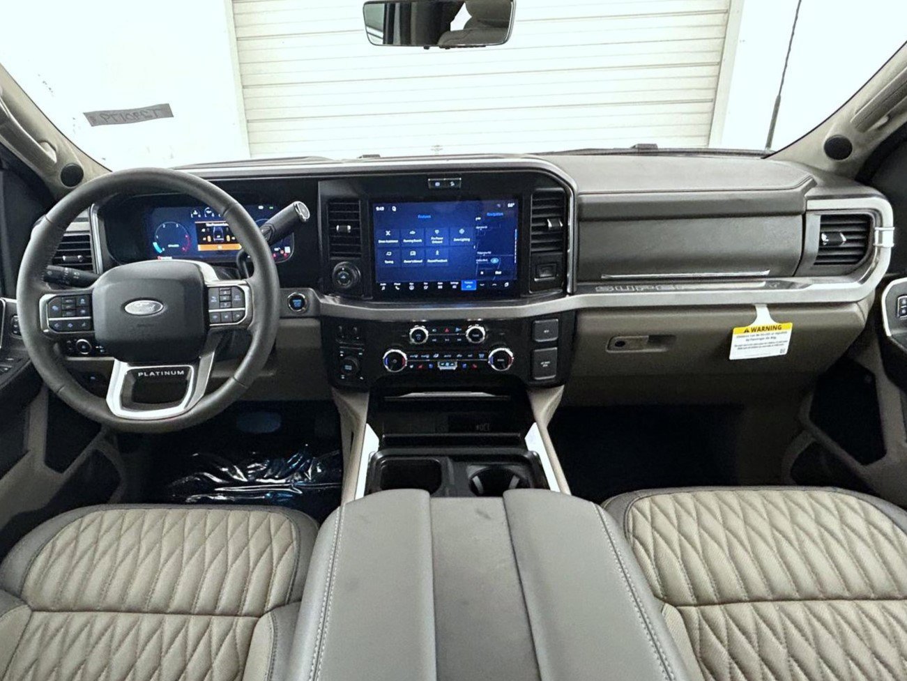 New 2027 Star White Metallic Tri-Coat Ford Platinum image 14