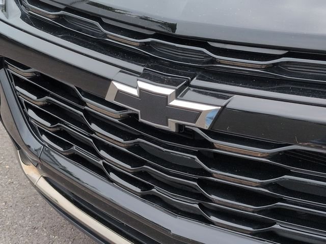 Used 2024 Mosaic Black Metallic Chevrolet ACTIV image 66