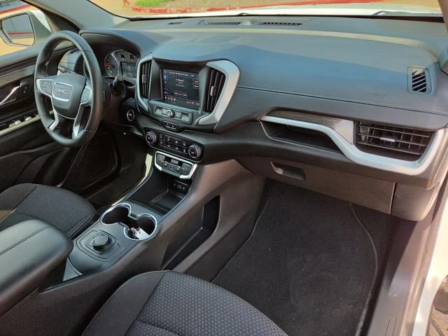 Used 2024 White GMC SLE image 17