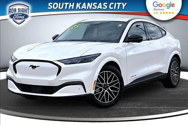 2025 Ford Mustang-Mach-e Premium's photo