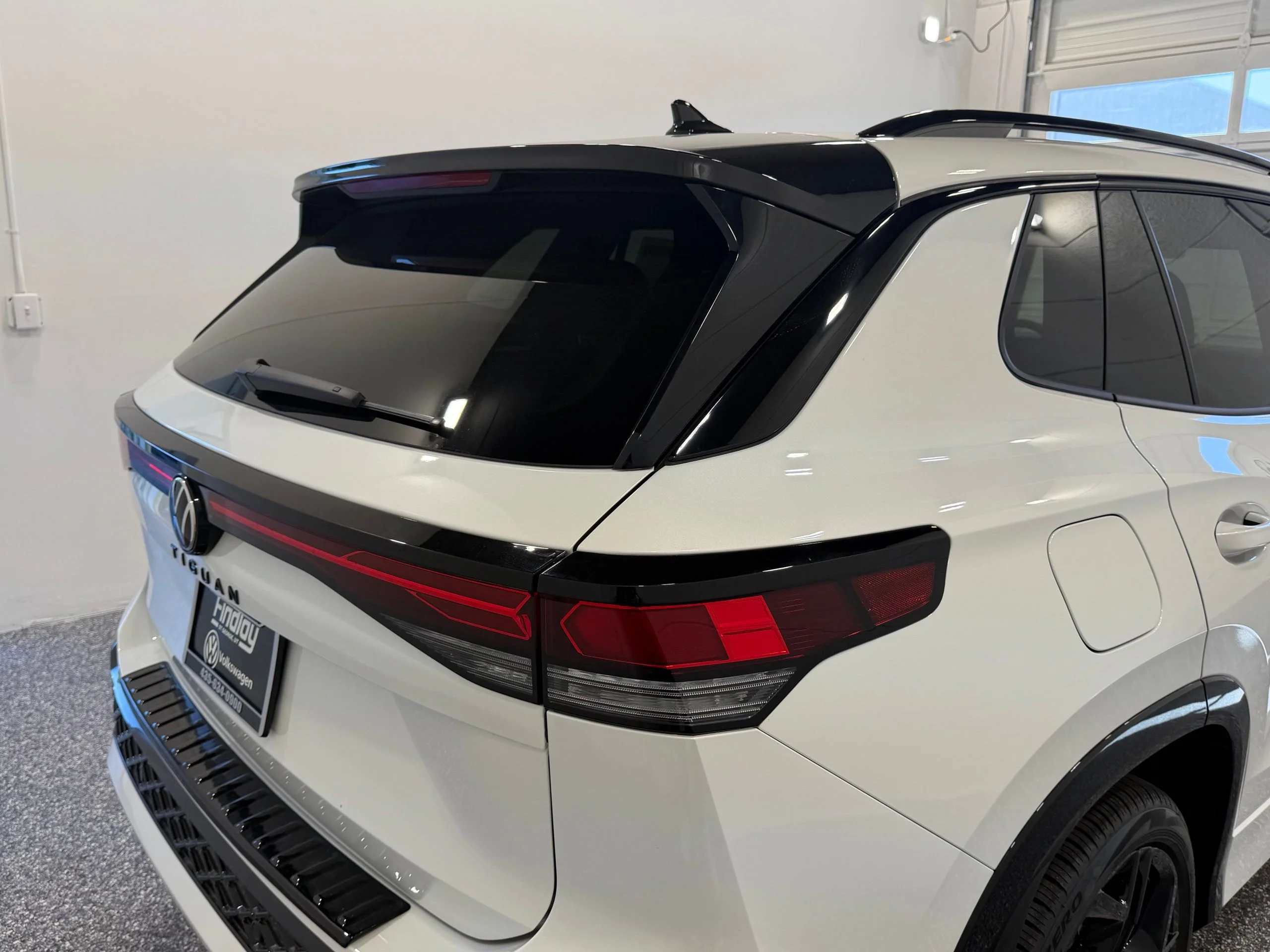New 2026 White Volkswagen 2.0T SE R-Line Black image 17