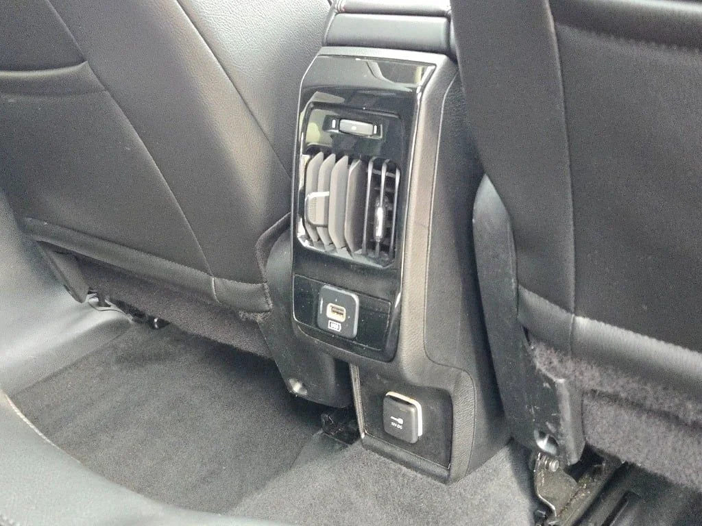 Used 2022 Black Jeep Limited image 11
