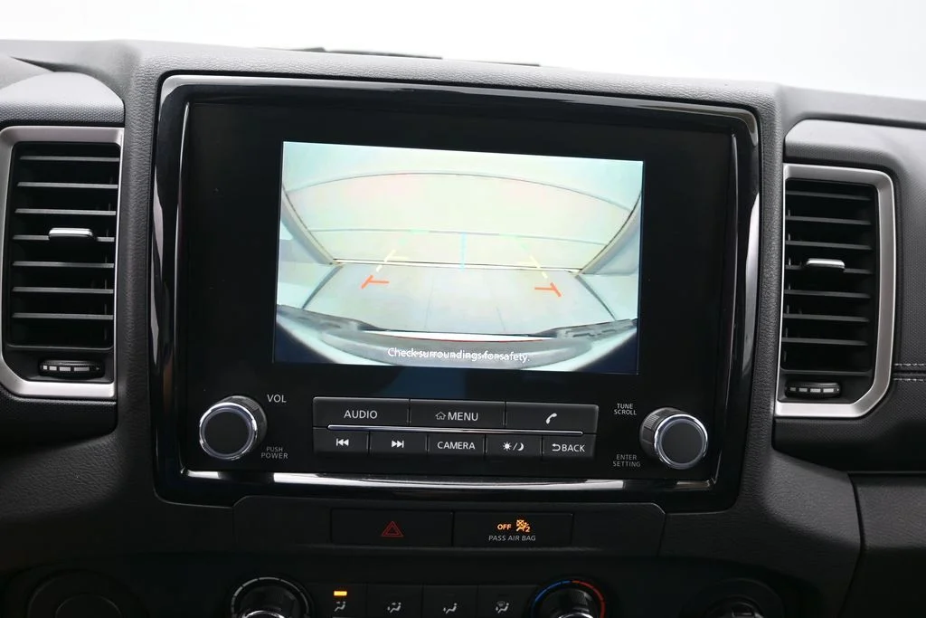 Used 2022 White Nissan SV image 18